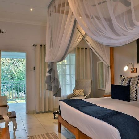 Batonka Guest Lodge Victoria Falls Exterior photo